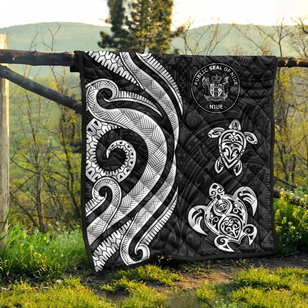 Niue Premium Quilt - White Tentacle Turtle