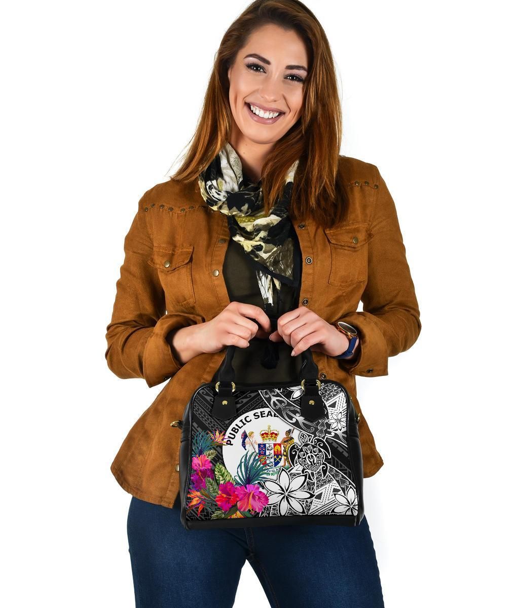 Niue Shoulder Handbag - Turtle Plumeria Banana Leaf