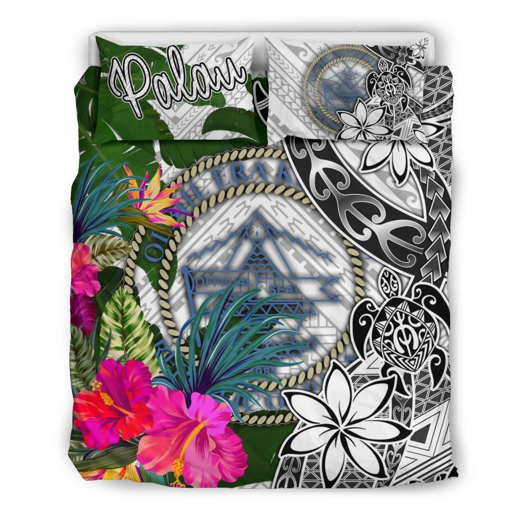 Palau Bedding Set White - Turtle Plumeria Banana Leaf Crest