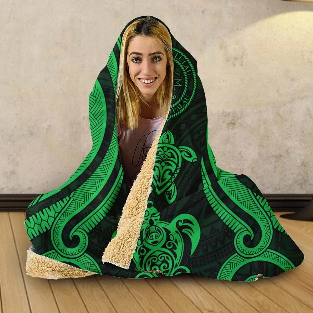 Palau Hooded Blanket - Green Tentacle Turtle