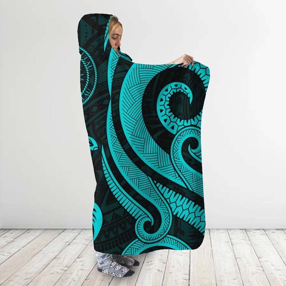 Palau Hooded Blanket - Turquoise Tentacle Turtle