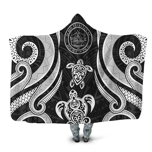 Palau Hooded Blanket - White Tentacle Turtle