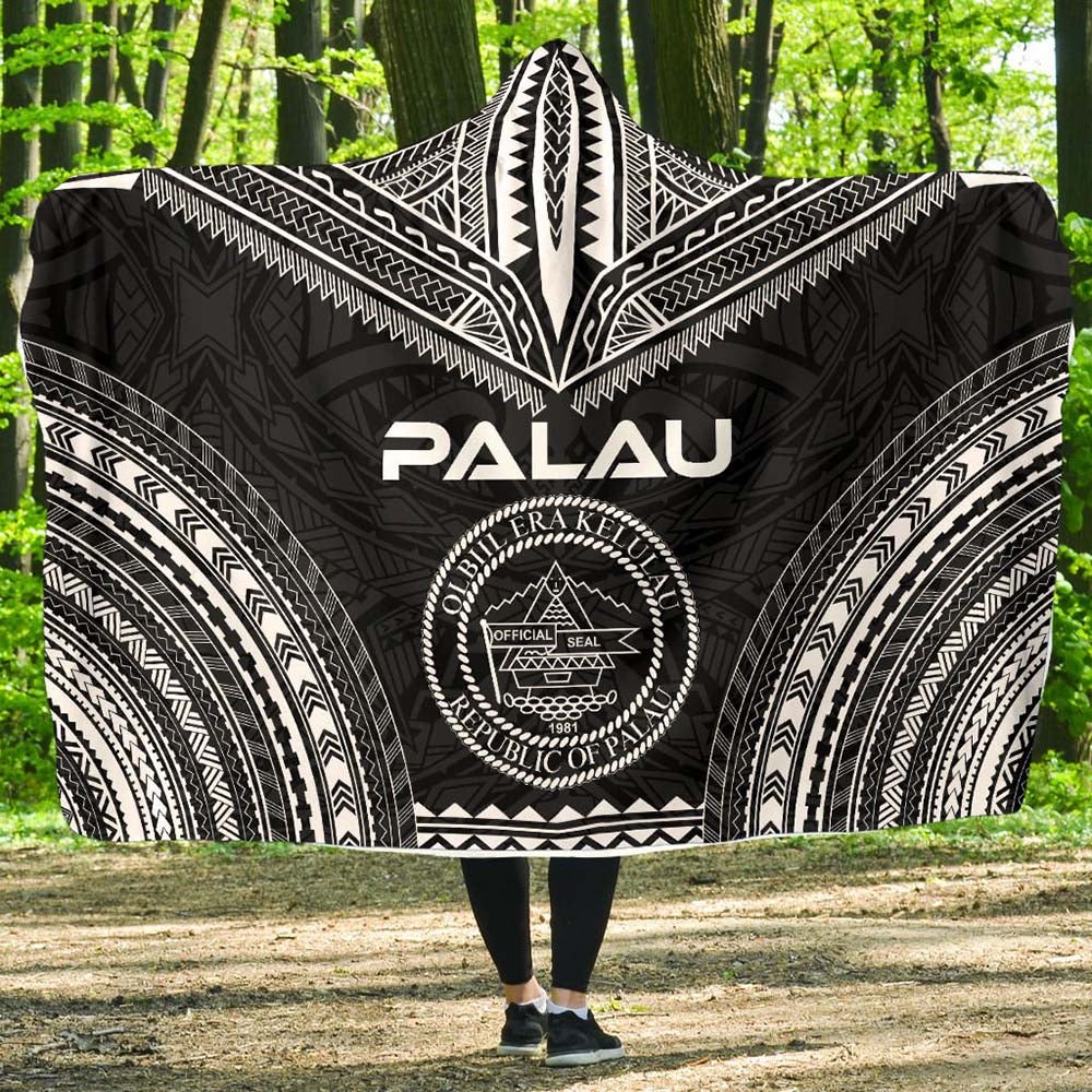 Palau Polynesian Chief Hooded Blanket - Black Version