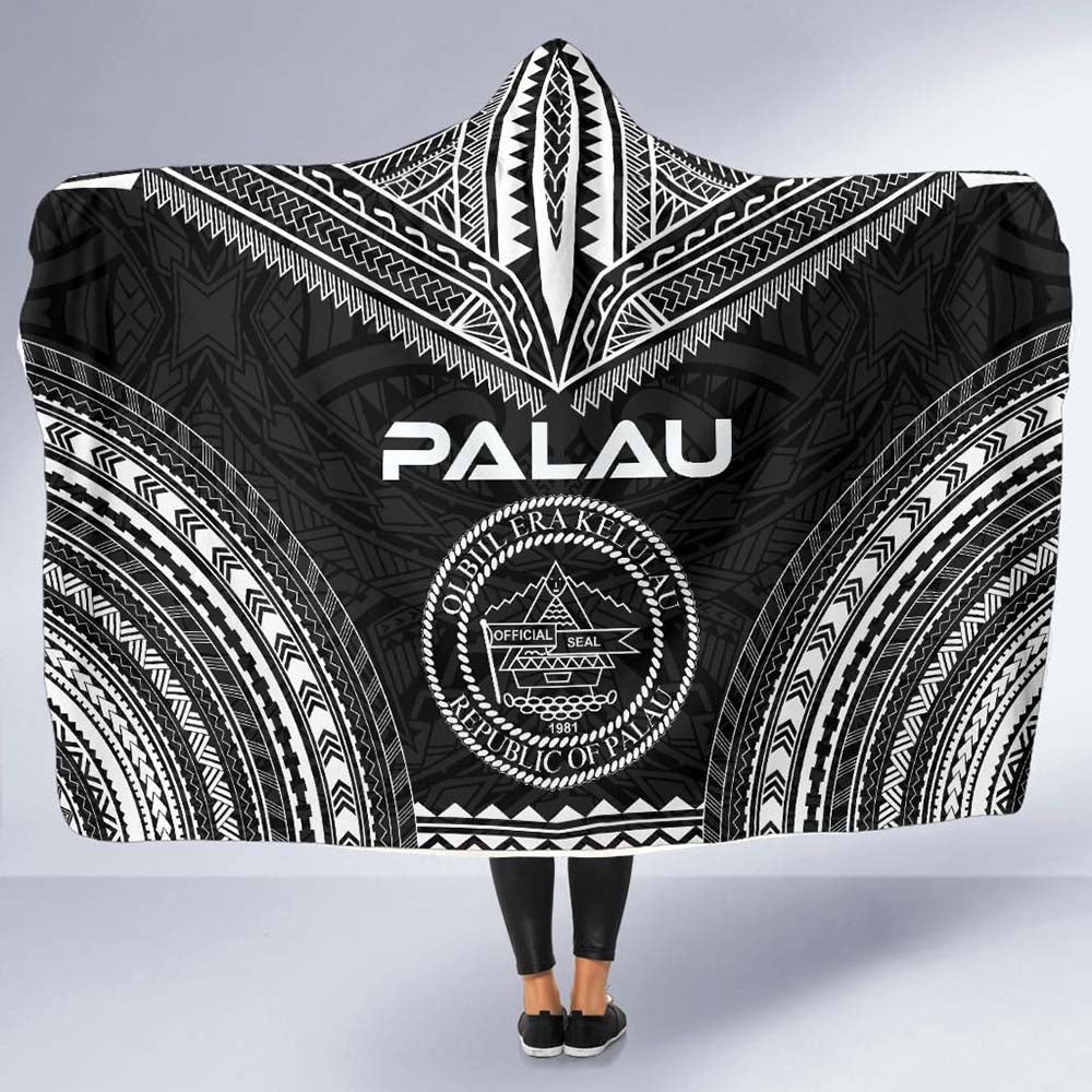 Palau Polynesian Chief Hooded Blanket - Black Version