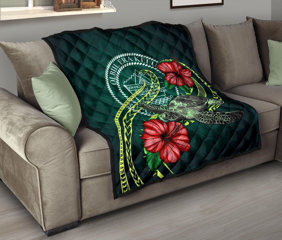 Palau Polynesian Premium Quilt - Green Turtle Hibiscus