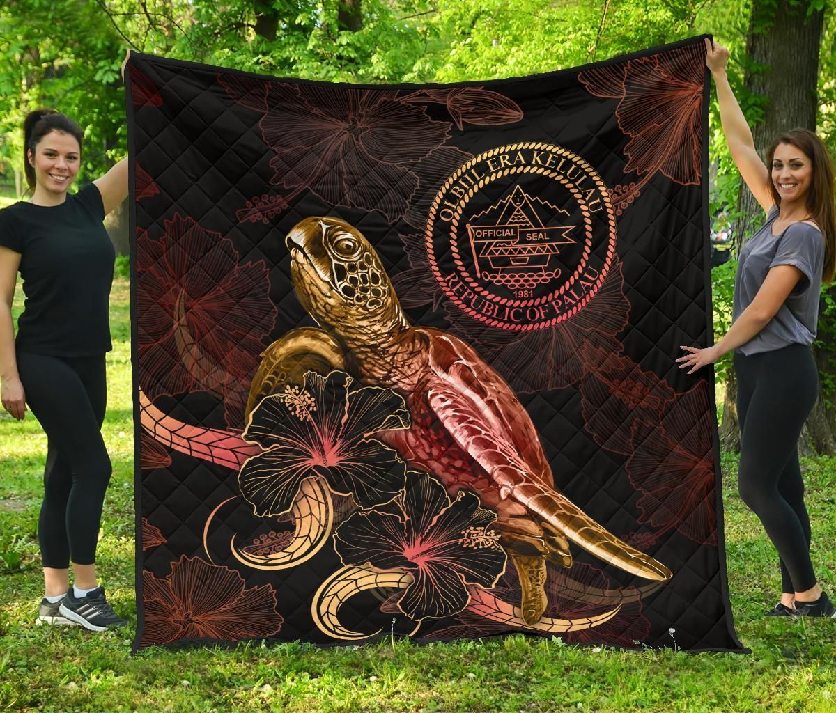 Palau Polynesian Premium Quilt - Turtle With Blooming Hibiscus Gold