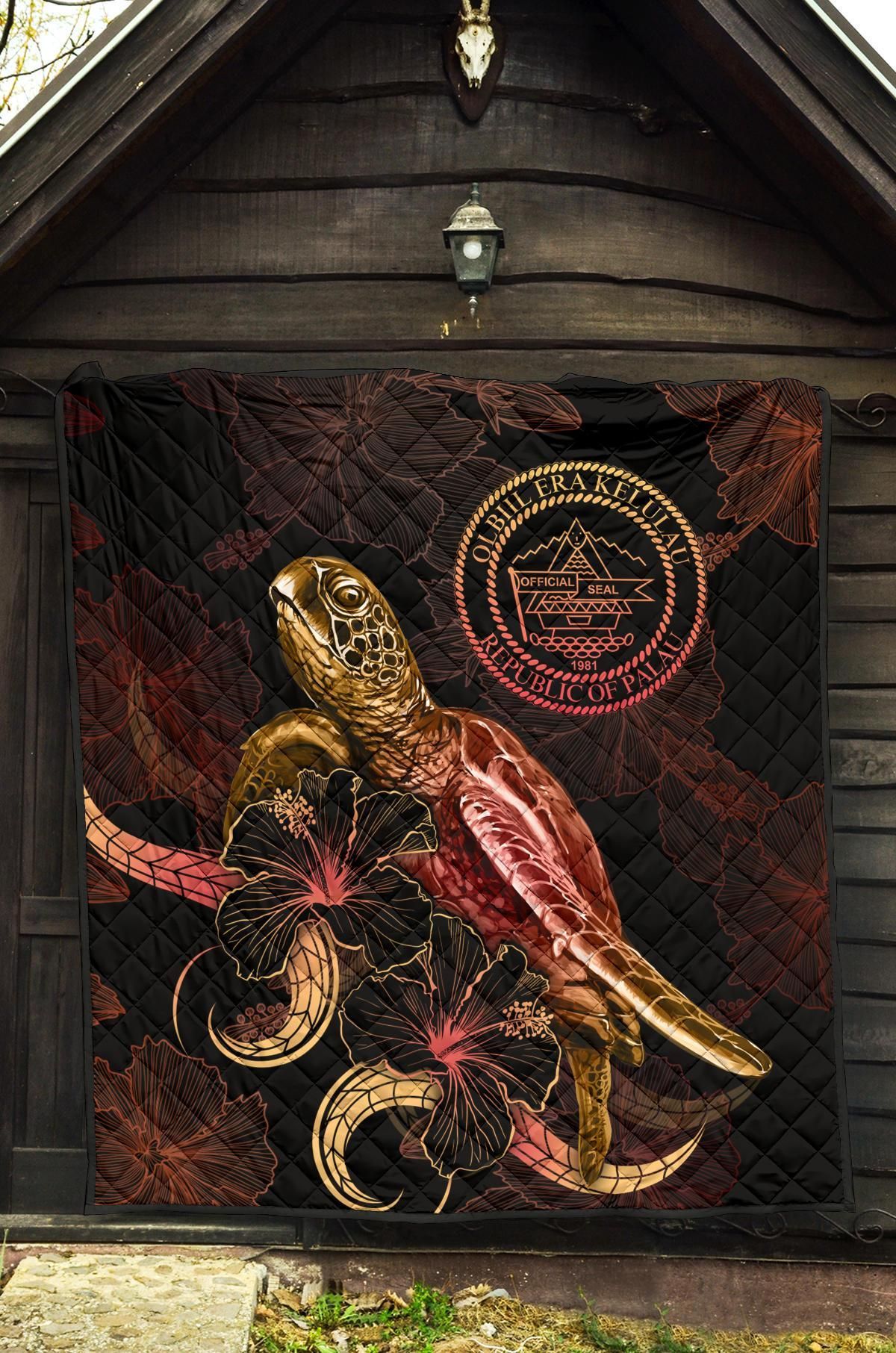 Palau Polynesian Premium Quilt - Turtle With Blooming Hibiscus Gold