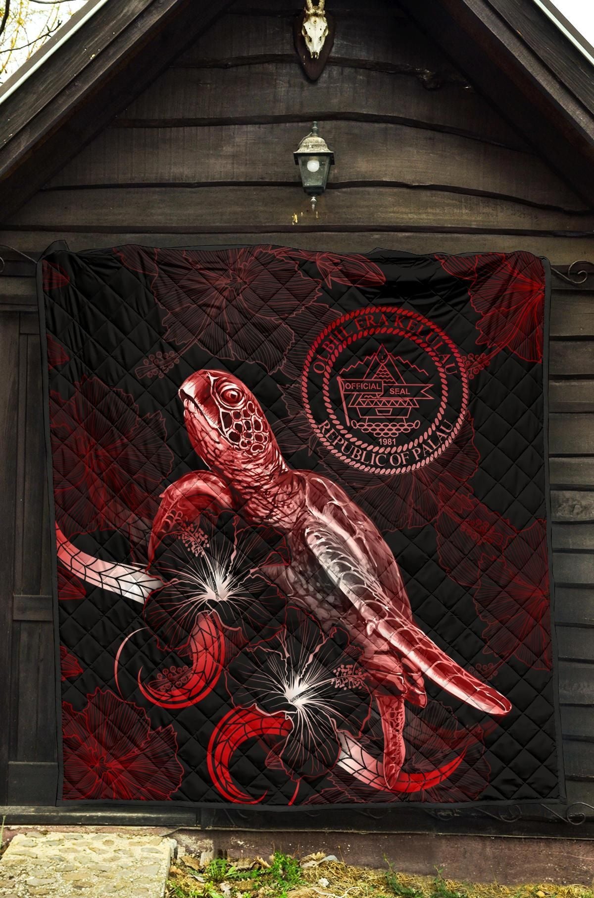 Palau Polynesian Premium Quilt - Turtle With Blooming Hibiscus Red