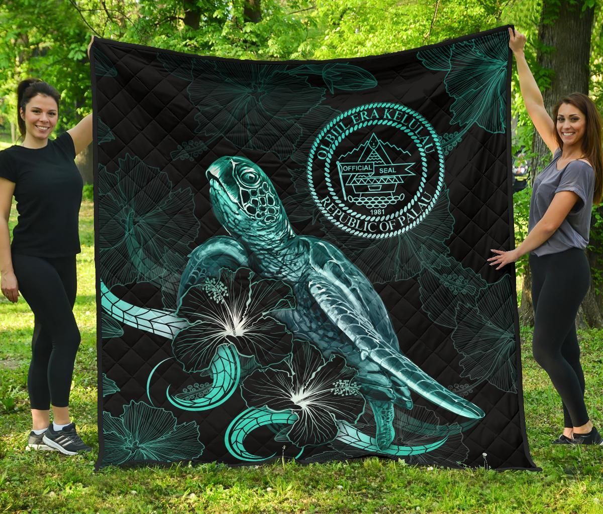 Palau Polynesian Premium Quilt - Turtle With Blooming Hibiscus Turquoise