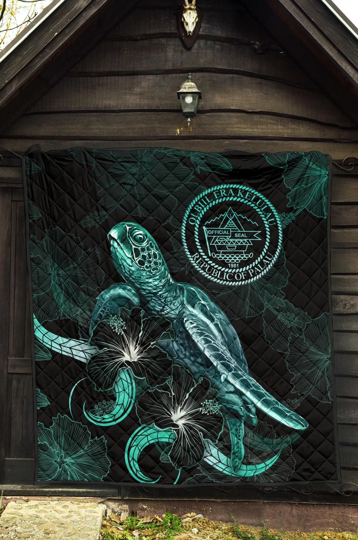 Palau Polynesian Premium Quilt - Turtle With Blooming Hibiscus Turquoise