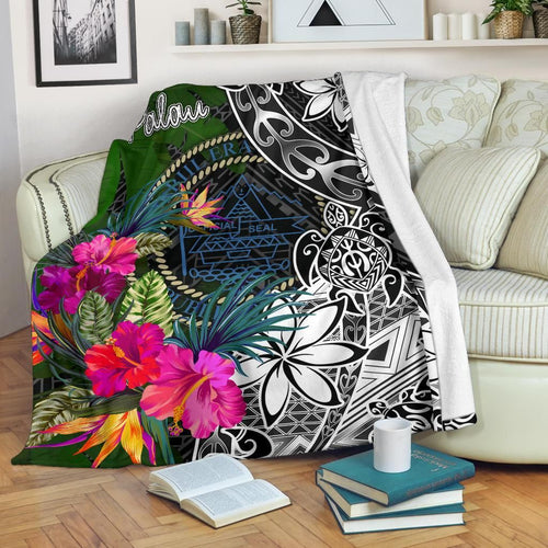 Palau Premium Blanket - Turtle Plumeria Banana Leaf Crest