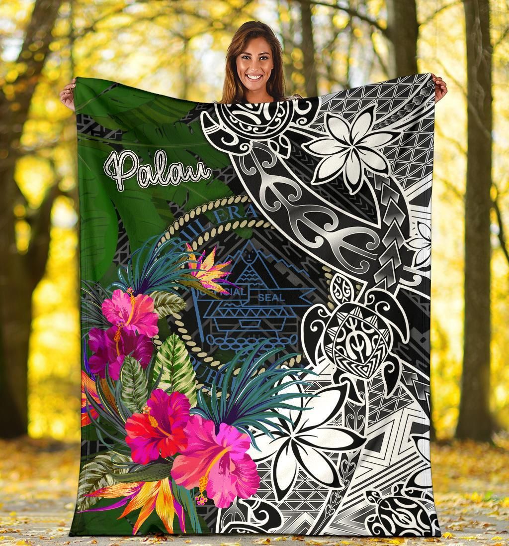 Palau Premium Blanket - Turtle Plumeria Banana Leaf Crest