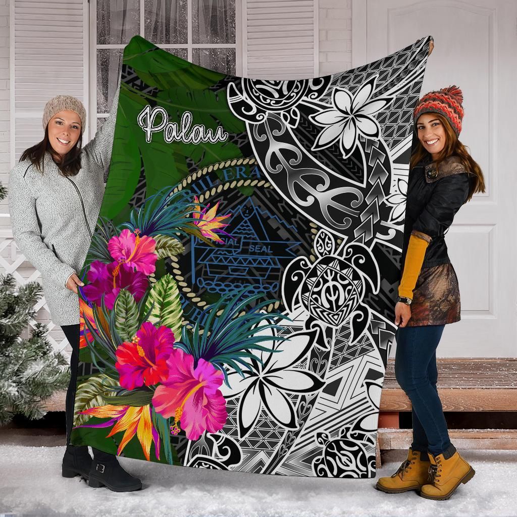 Palau Premium Blanket - Turtle Plumeria Banana Leaf Crest