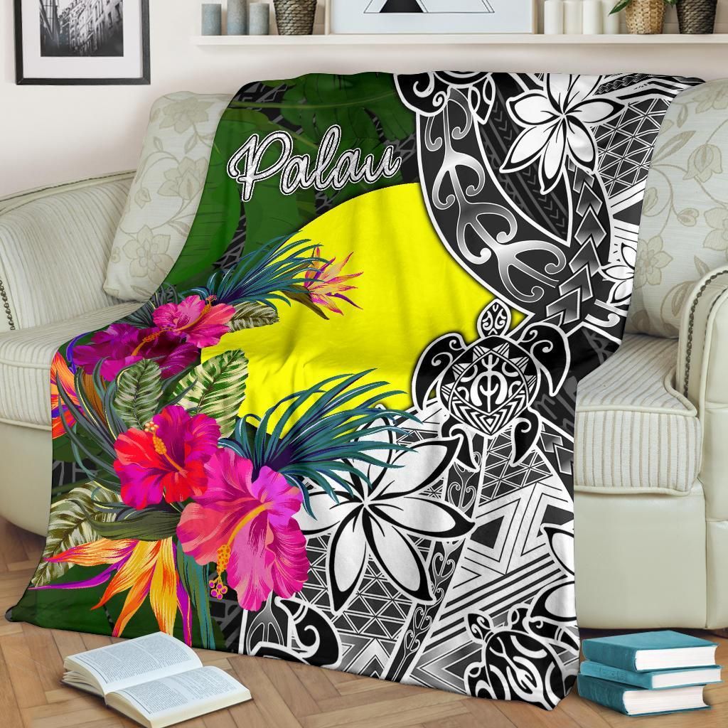 Palau Premium Blanket - Turtle Plumeria Banana Leaf