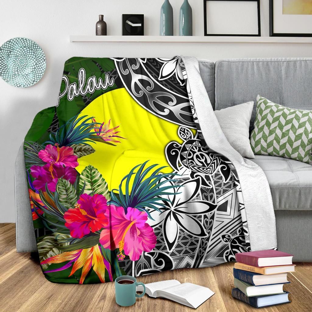 Palau Premium Blanket - Turtle Plumeria Banana Leaf