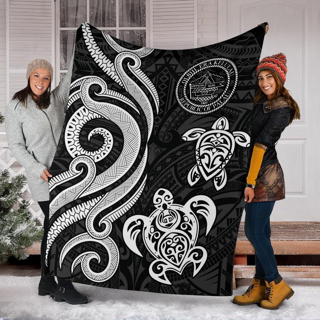 Palau Premium Blanket - White Tentacle Turtle