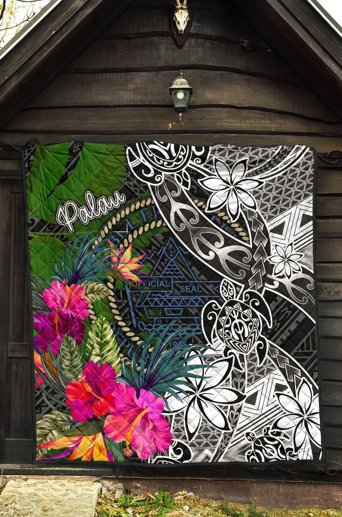 Palau Premium Quilt - Turtle Plumeria Banana Leaf Crest