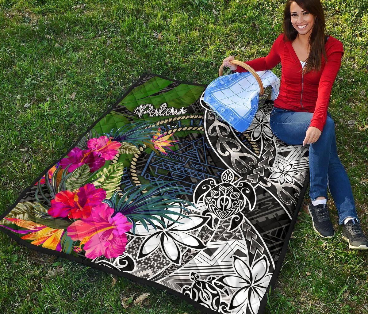 Palau Premium Quilt - Turtle Plumeria Banana Leaf Crest