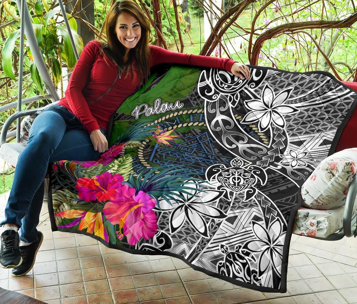 Palau Premium Quilt - Turtle Plumeria Banana Leaf Crest