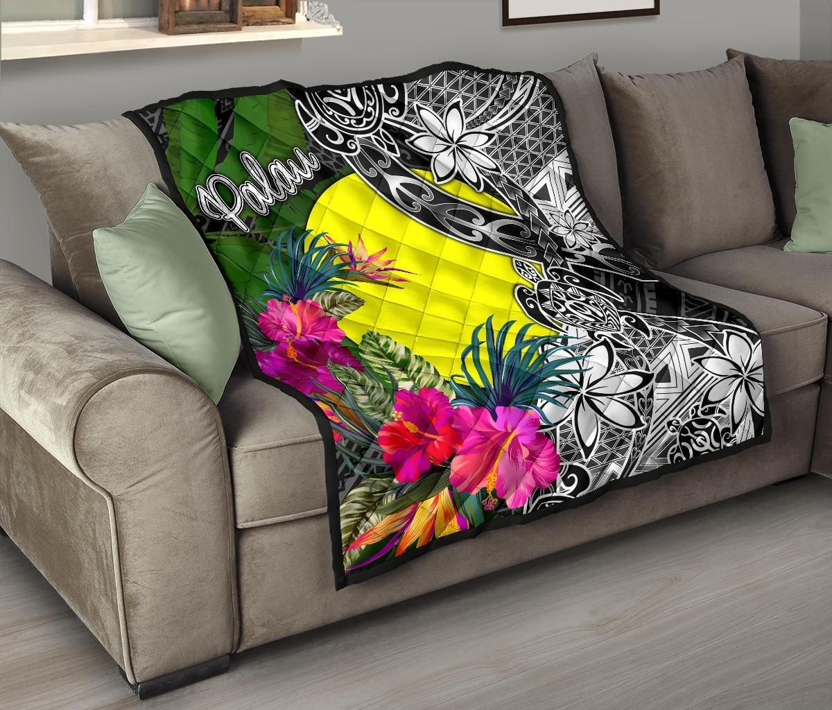 Palau Premium Quilt - Turtle Plumeria Banana Leaf