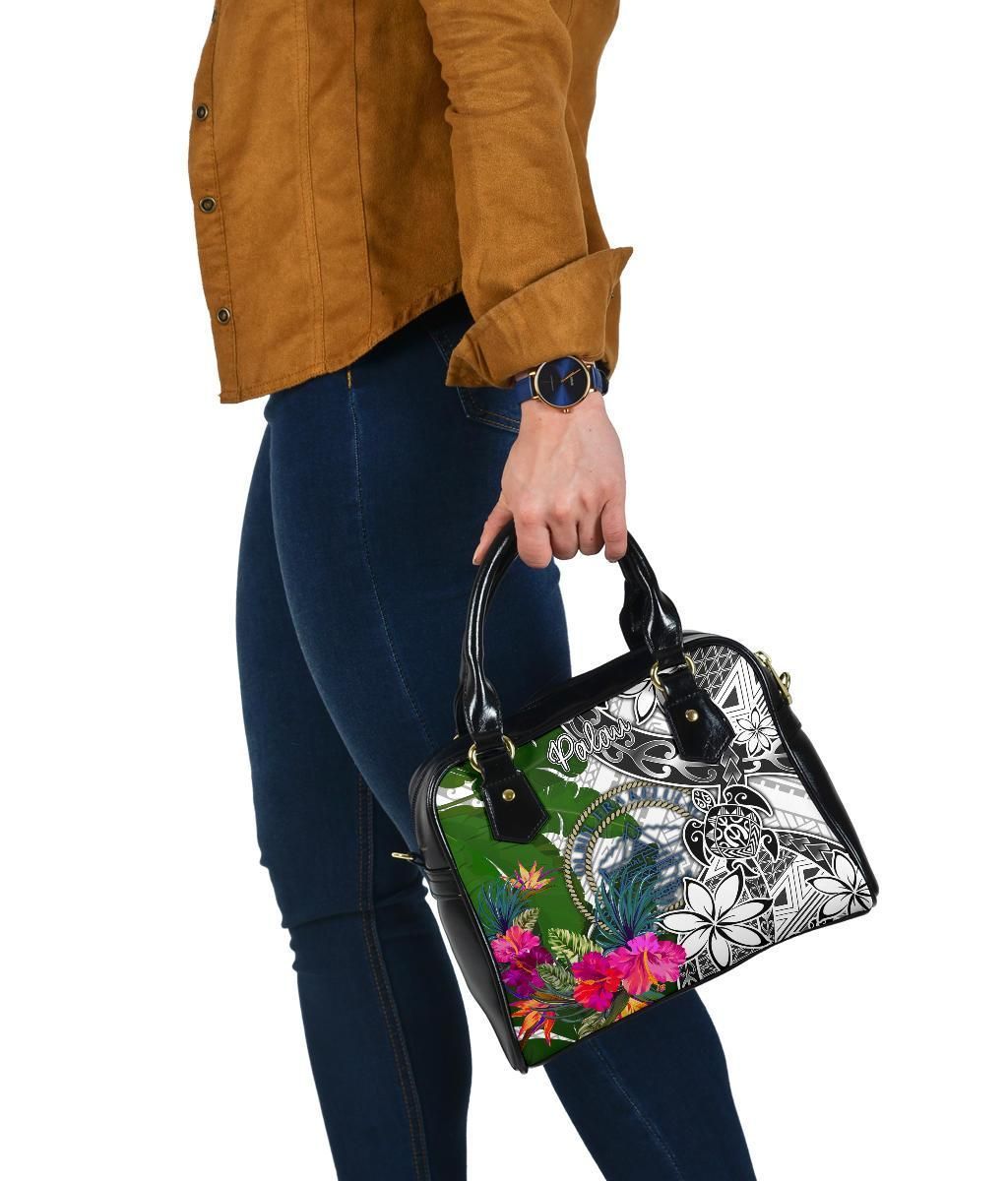 Palau Shoulder Handbag White - Turtle Plumeria Banana Leaf Crest