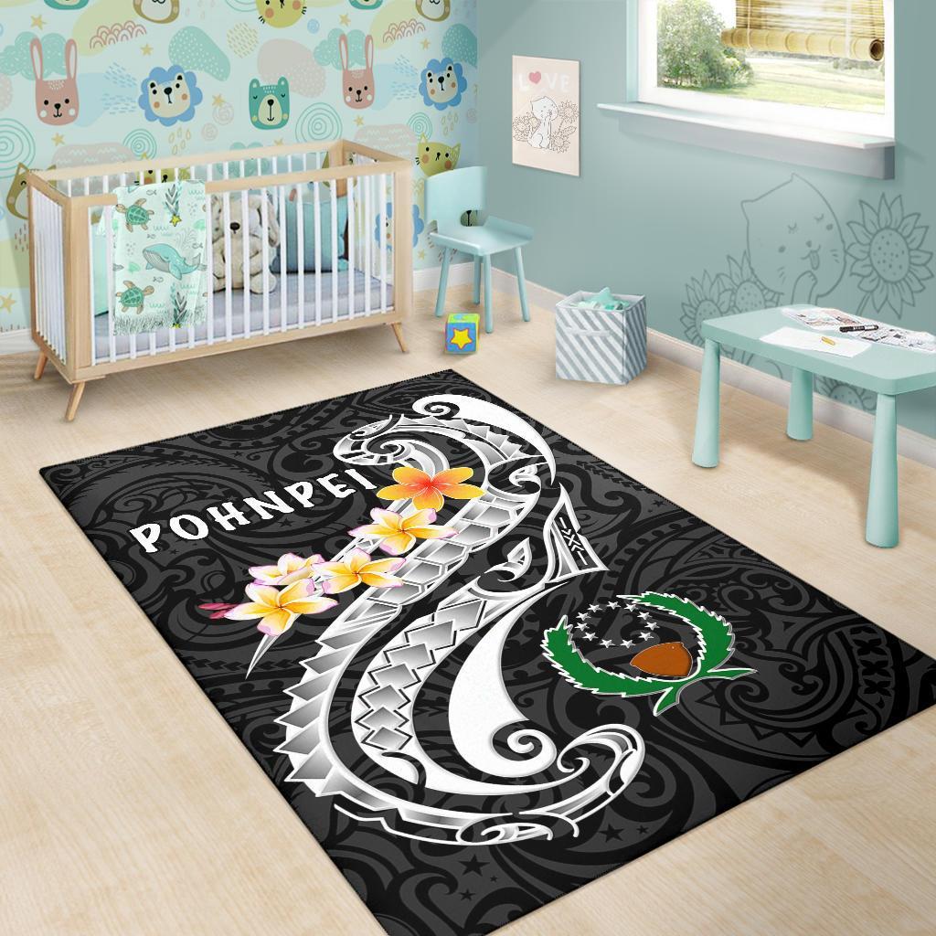 Pohnpei Area Rug - Pohnpei Seal Polynesian Patterns Plumeria (Black)