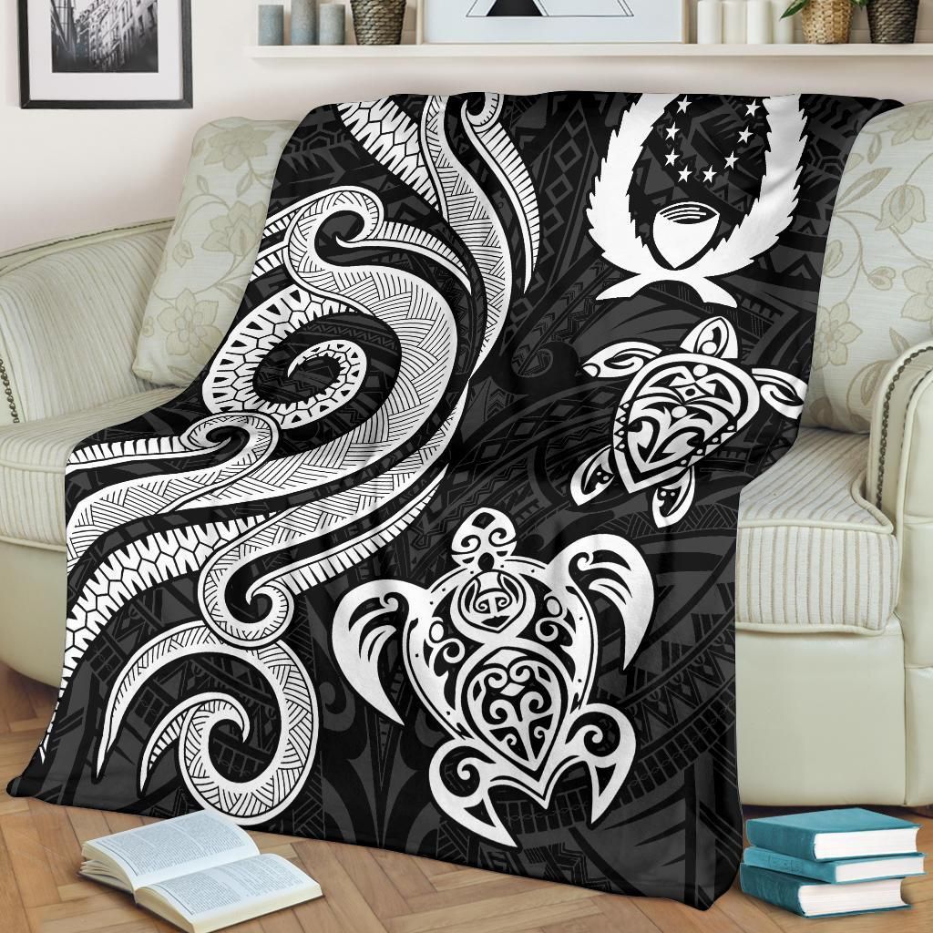 Pohnpei Micronesian Premium Blanket - White Tentacle Turtle