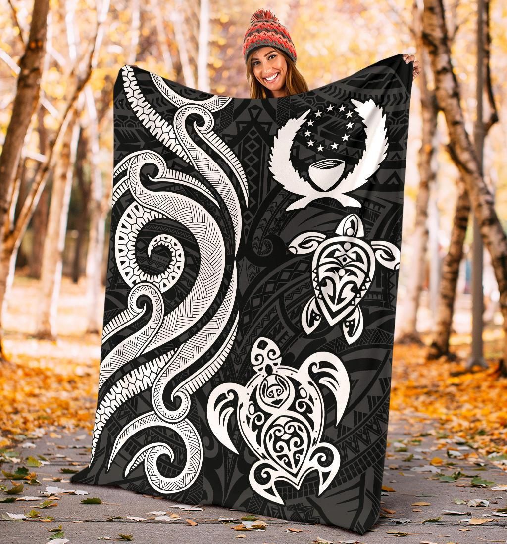 Pohnpei Micronesian Premium Blanket - White Tentacle Turtle