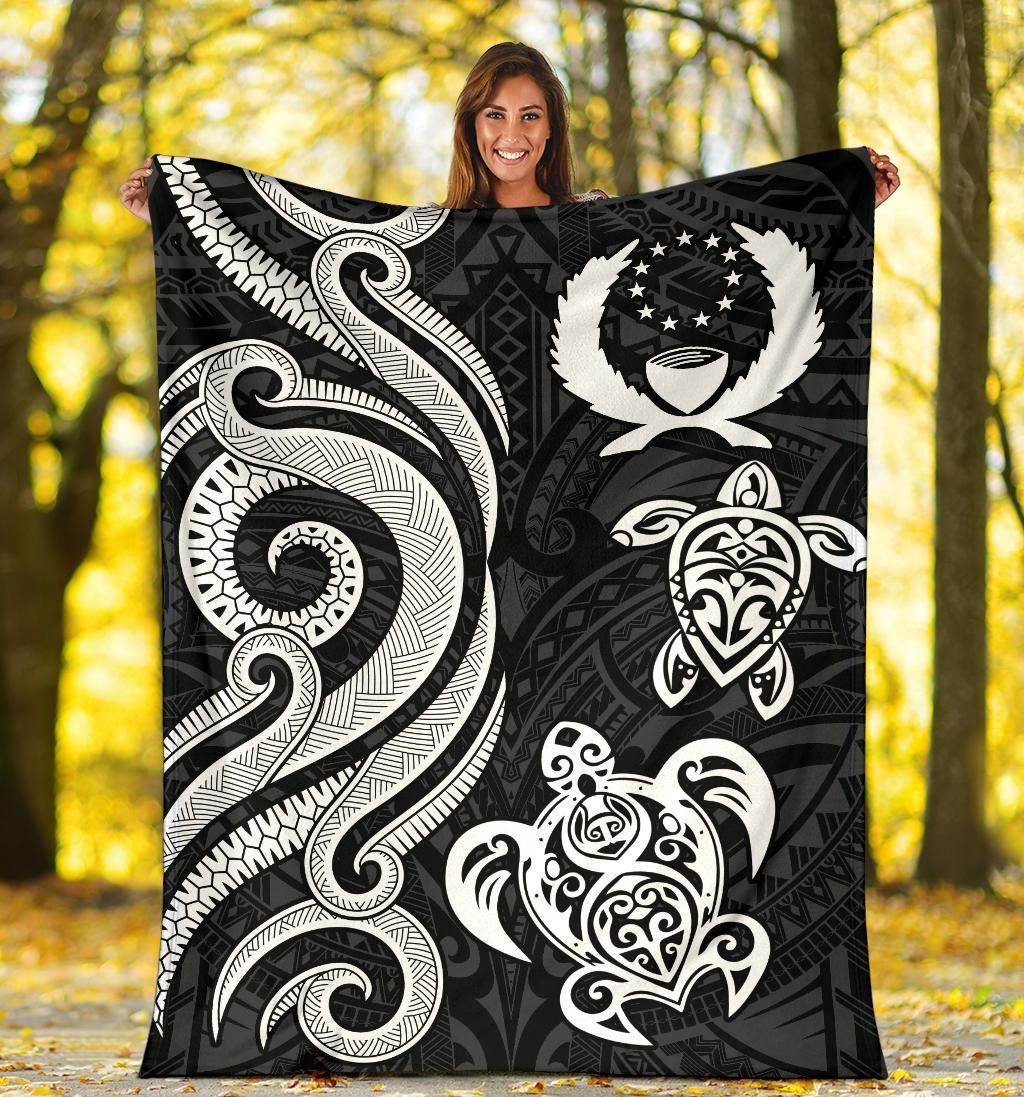 Pohnpei Micronesian Premium Blanket - White Tentacle Turtle