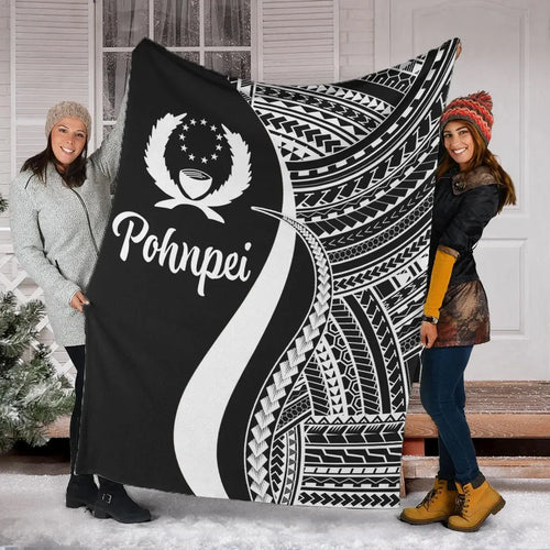 Pohnpei Premium Blanket - White Polynesian Tentacle Tribal Pattern