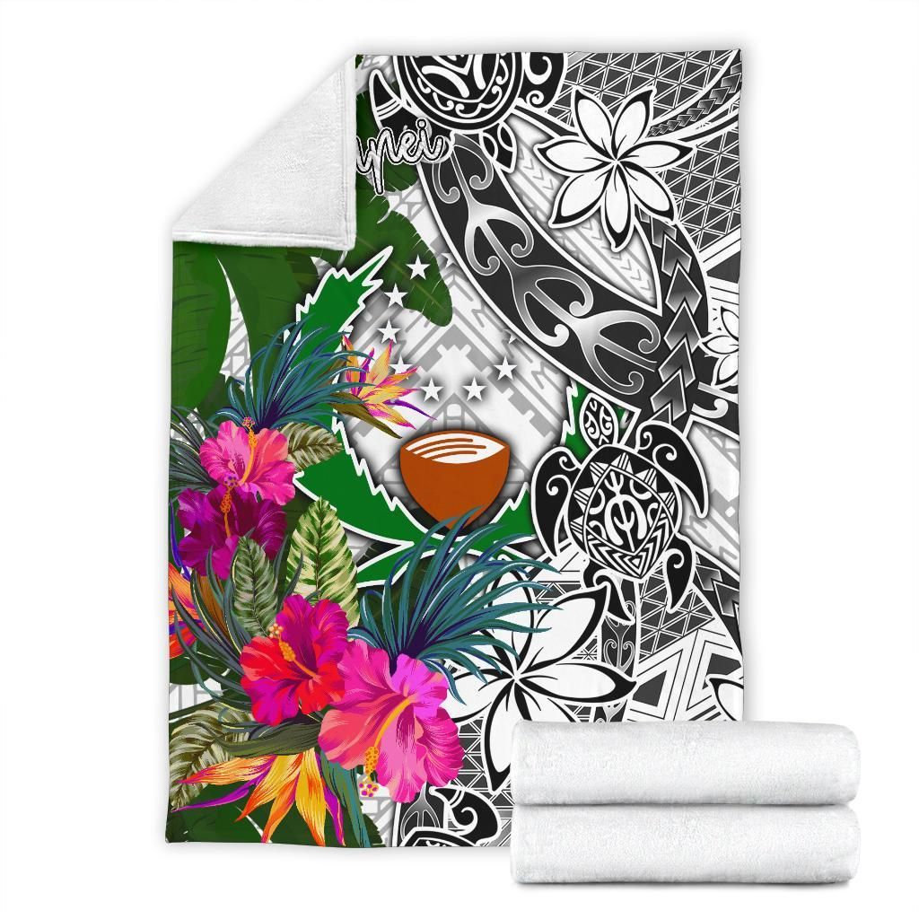 Pohnpei Premium Blanket White - Turtle Plumeria Banana Leaf