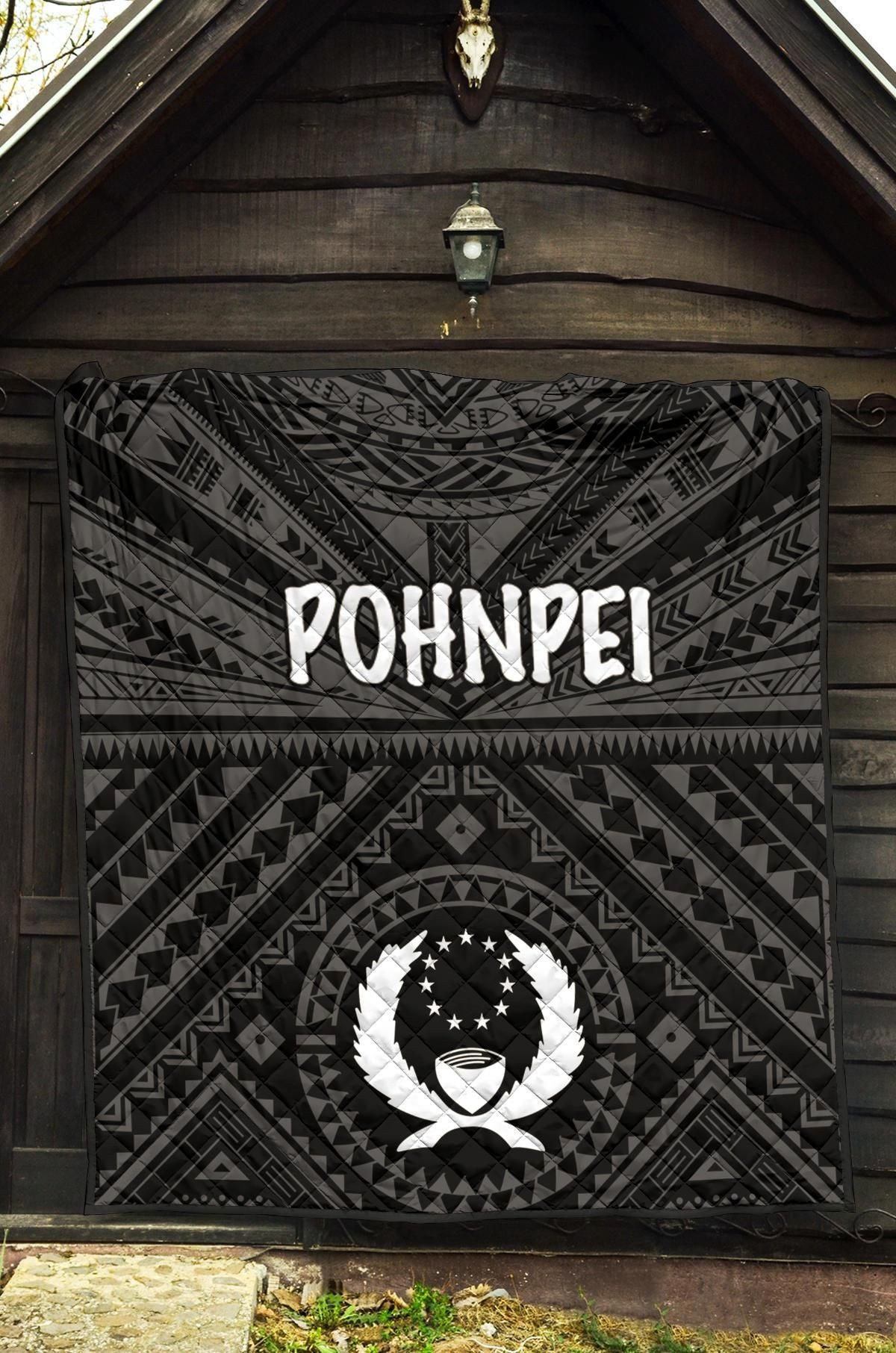 Pohnpei Premium Quilt - Pohnpei Seal With Polynesian Tattoo Style ( Black)
