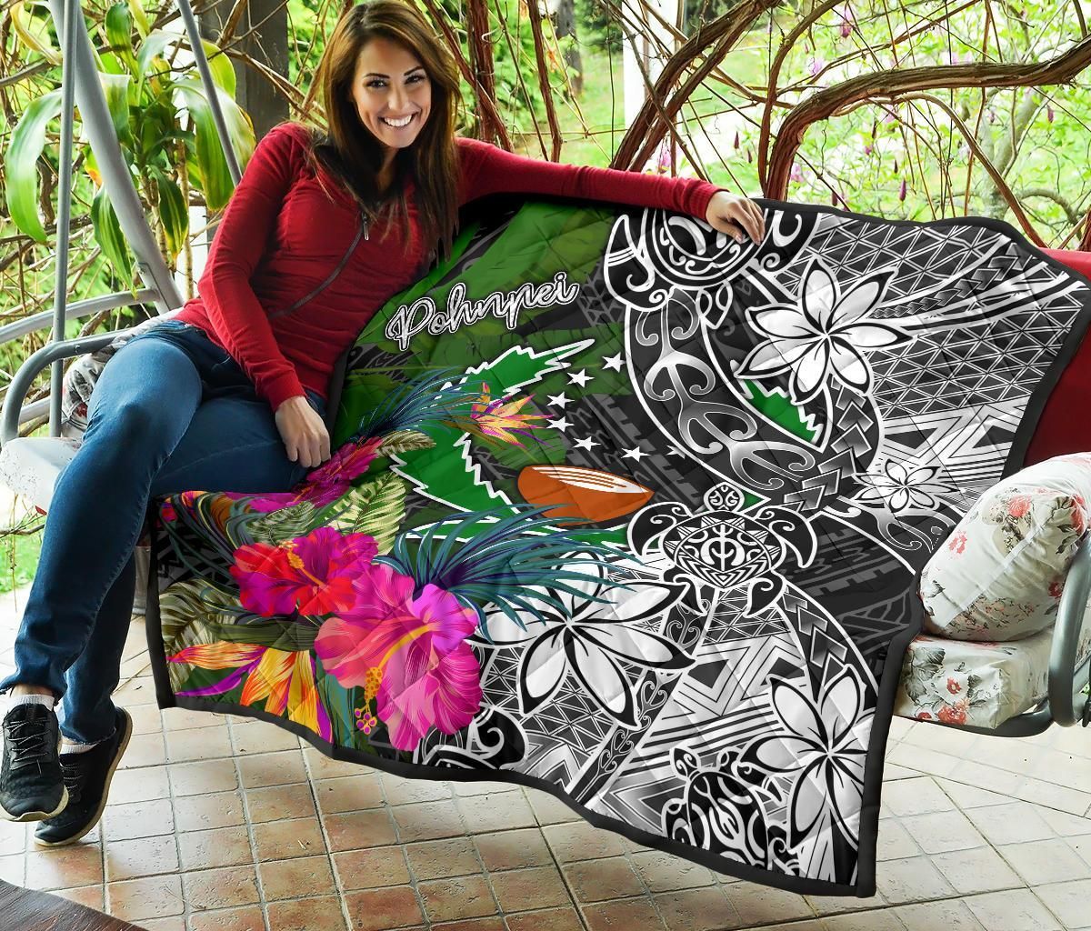 Pohnpei Premium Quilt - Turtle Plumeria Banana Leaf