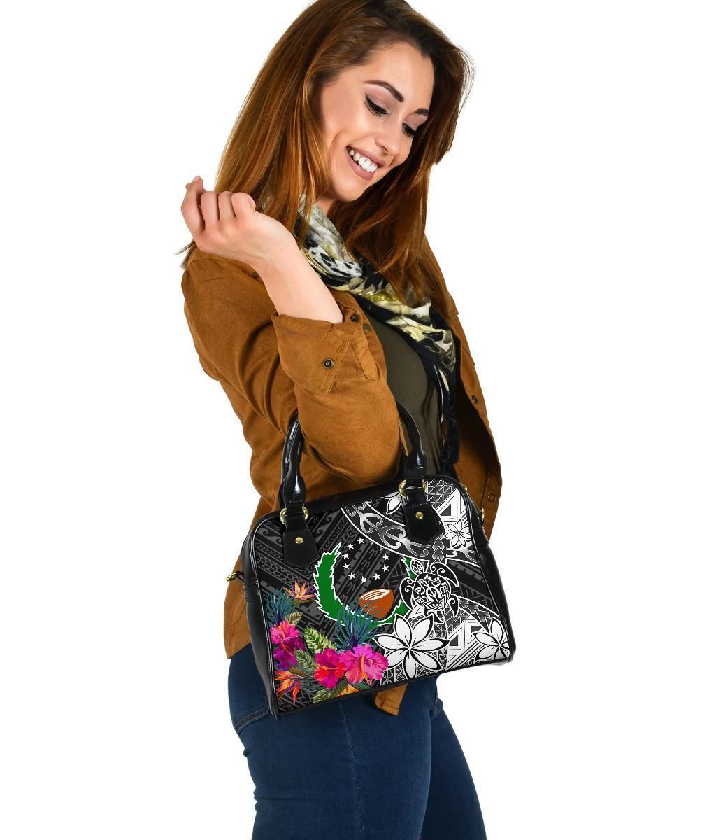 Pohnpei Shoulder Handbag - Turtle Plumeria Banana Leaf