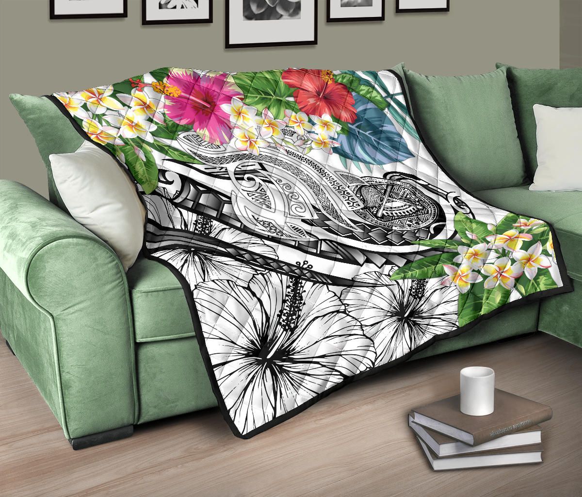 Polynesian American Samoa  Premium Quilt - Summer Plumeria (White)