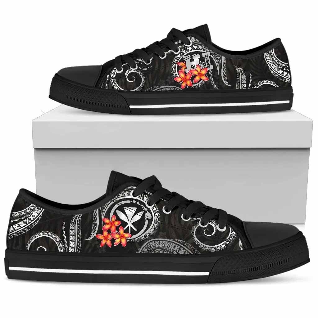 Polynesian Hawaii Low Top Shoes - Black Plumeria