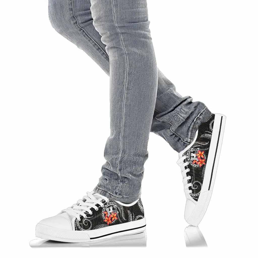 Polynesian Hawaii Low Top Shoes - Black Plumeria