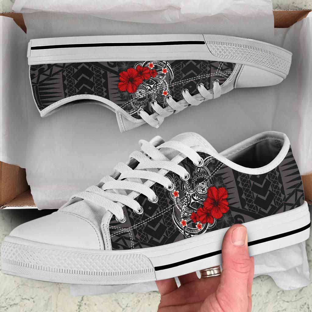 Polynesian Hawaii Low Top Shoes - Humpback Whale with Hibiscus (White)