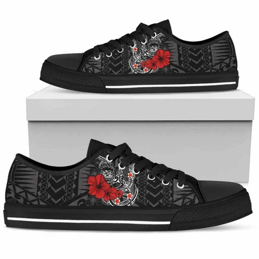 Polynesian Hawaii Low Top Shoes - Humpback Whale with Hibiscus (White)