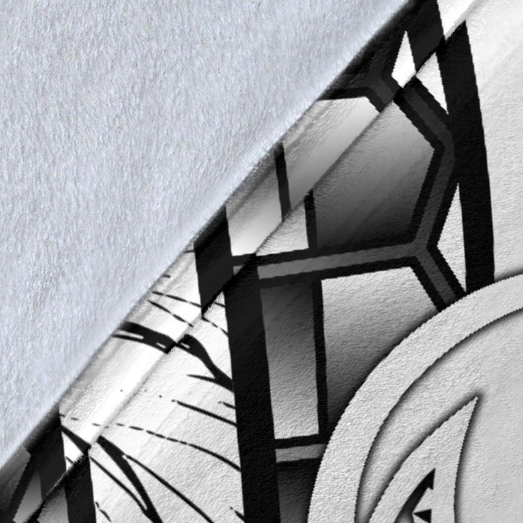 Polynesian Hawaii Premium Blanket - Summer Plumeria (White)