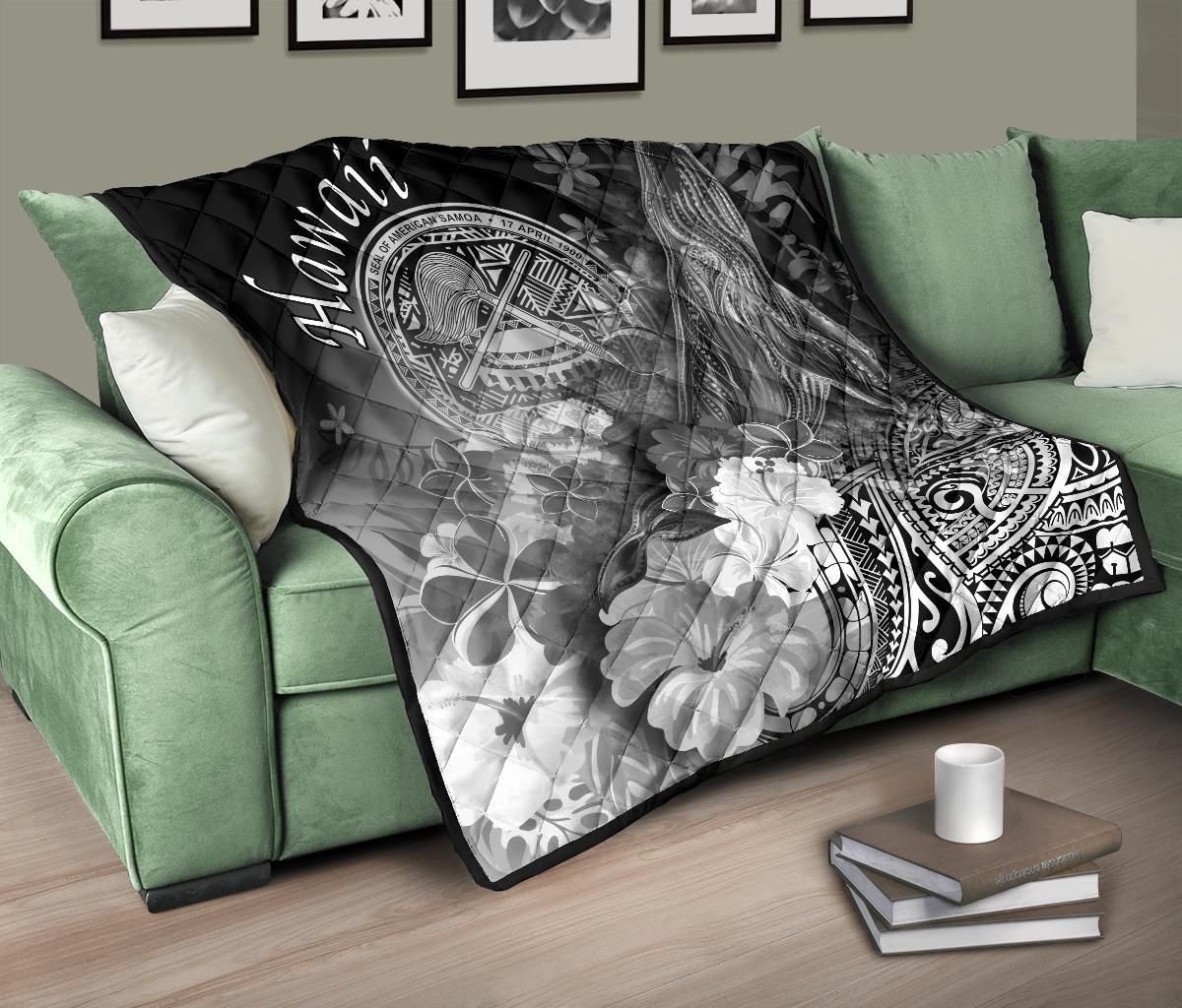 Polynesian Hawaii Premium Quilt - Humpback Whale with Tropical Flowers (White)