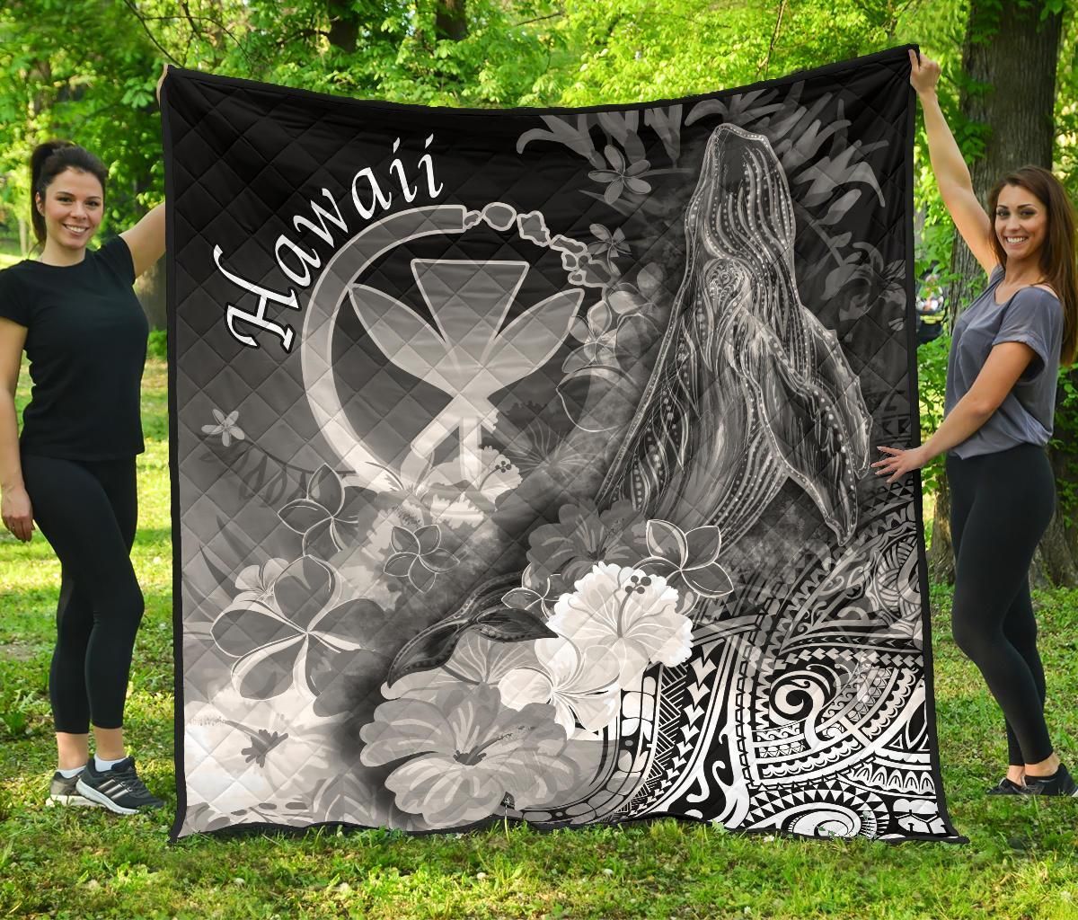 Polynesian Hawaii Premium Quilt - Kanaka Maoli Humpback Whale with Tropical Flowers (White)