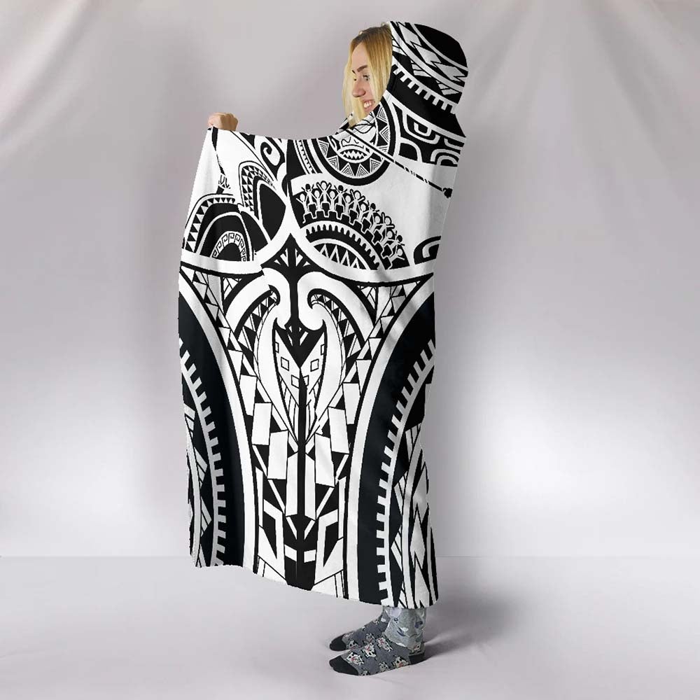 Polynesian Hooded Blanket - Maui Tattoo (White)