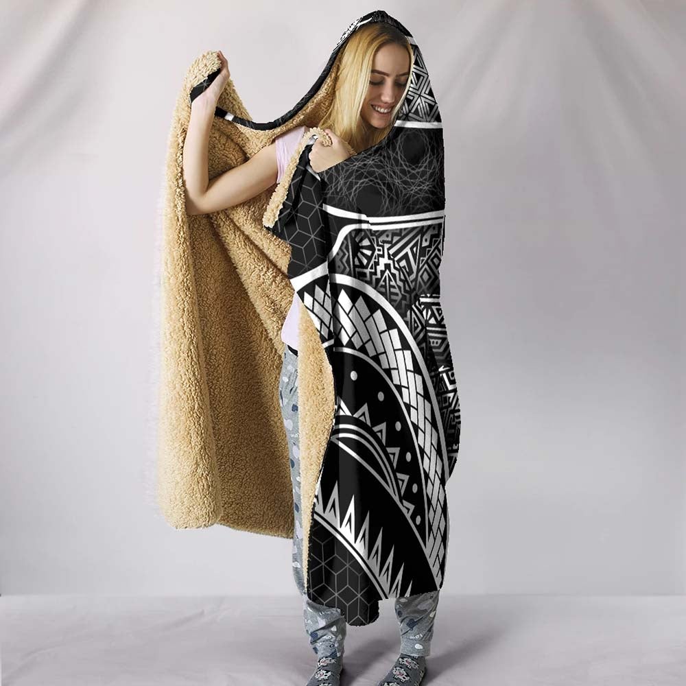 Polynesian Hooded Blankets - American Samoa Coat Of Arm With Poly Patterns