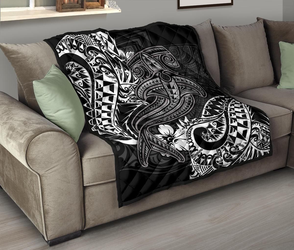 Polynesian Premium Quilt - White Shark Polynesian Tattoo