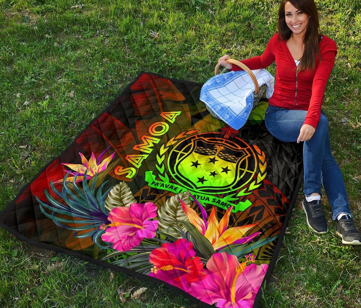 Samoa Polynesian Premium Quilt -  Hibiscus and Banana Leaves