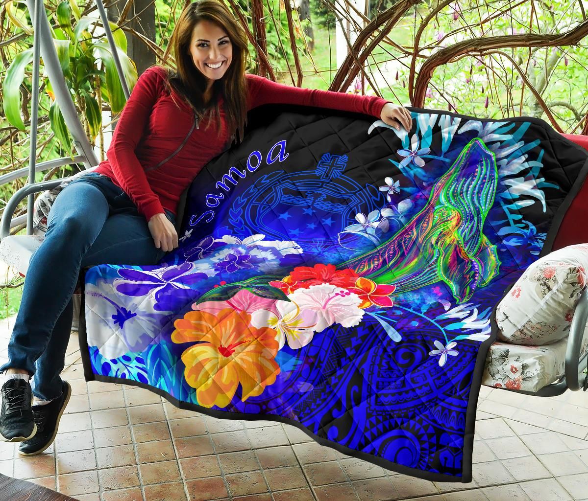 Samoa Premium Quilt - Humpback Whale with Tropical Flowers (Blue)