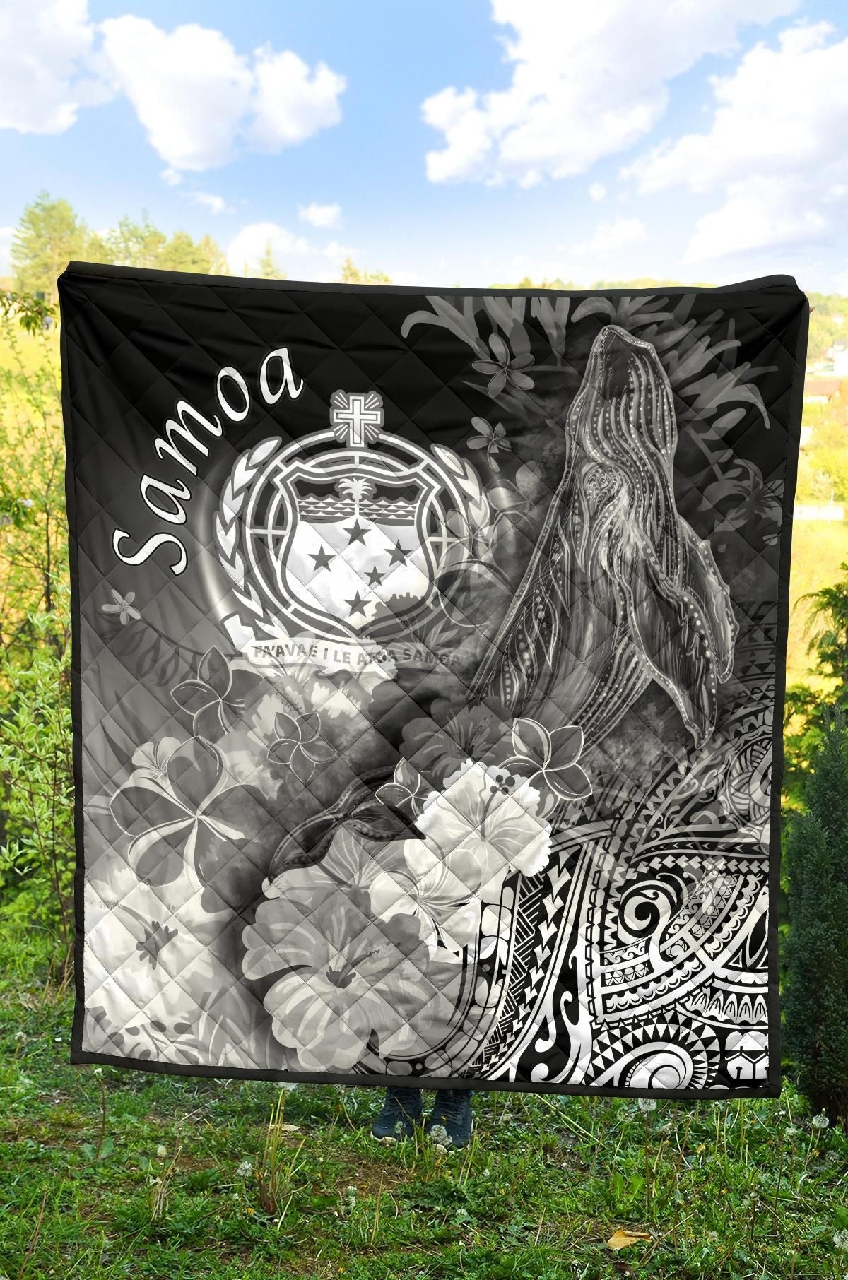 Samoa Premium Quilt - Humpback Whale with Tropical Flowers (White)