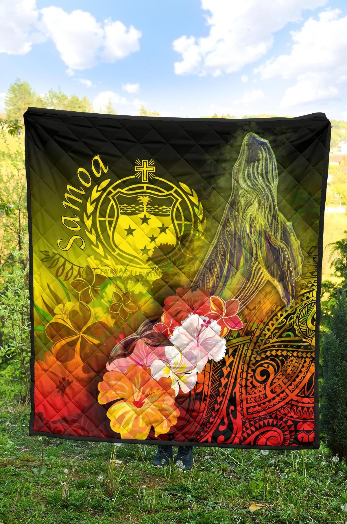 Samoa Premium Quilt- Humpback Whale with Tropical Flowers (Yellow)