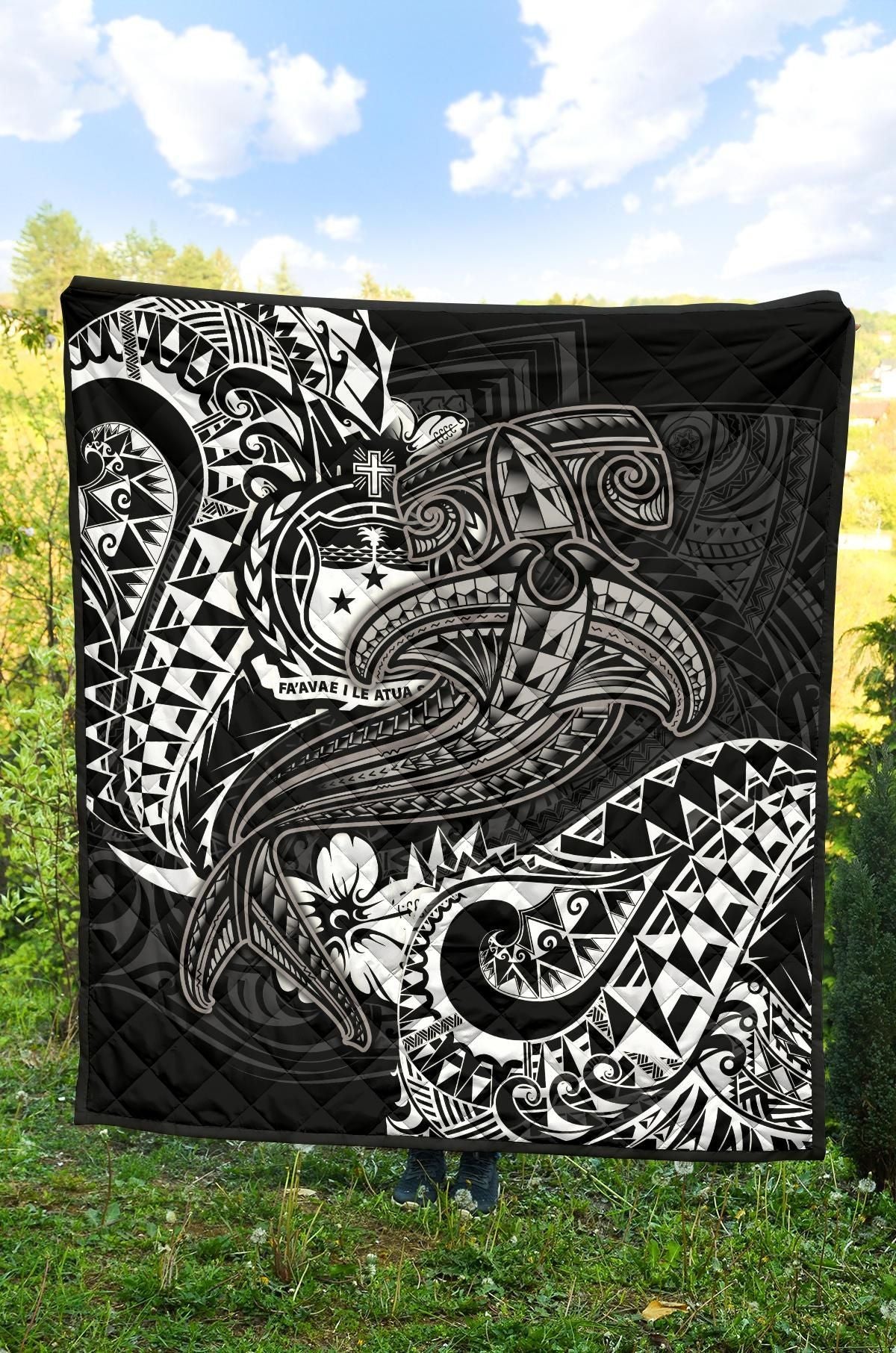 Samoa Premium Quilt - White Shark Polynesian Tattoo
